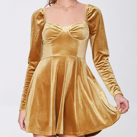 Forever 21 Dresses & Skirts - Forever 21 Velvet Sweetheart Dress L NWT
